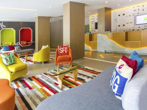 Khlong Toei Hotel | Discover Ibis Styles Bangkok Sukhumvit 50: Family-Friendly Stay