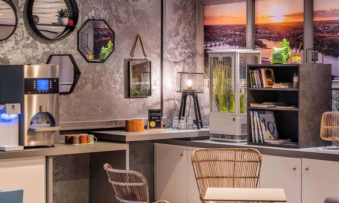 Blois Hotel | Stylish ibis Styles Blois Centre Gare: Spa & Dining Awaits
