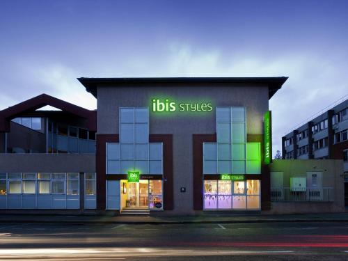 Champ de Foire Hotel | Cozy ibis Styles Bourg en Bresse: Pet-Friendly Retreat