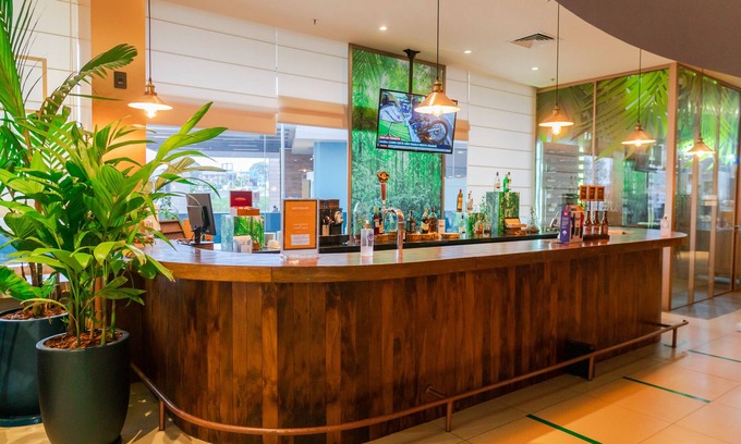 Aguas Belas Hotel | Exceptional ibis Styles Curitiba Aeroporto with Spa & Dining
