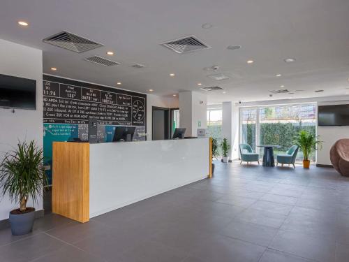 Otopeni Hotel | Comfortable Stay at Ibis Styles Bucharest Airport Hotel