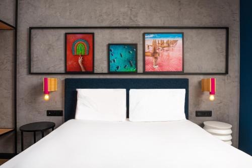 Dakar-Plateau Hotel | Discover Comfort at Ibis Dakar with Ocean Views & Pool