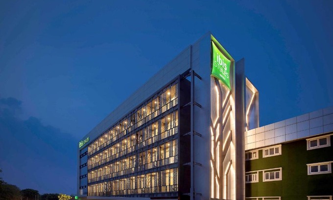 Tanjung Priok Hotel | Budget-Friendly Ibis Styles Jakarta Sunter with Pool & Breakfast