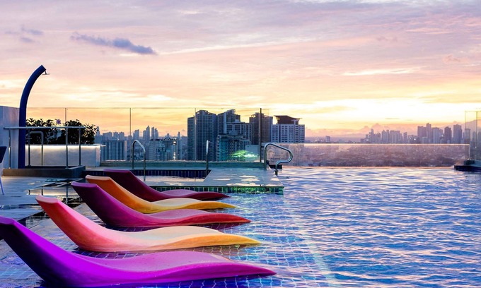 Socorro Hotel | Stylish Ibis Styles Manila Araneta City with Pool & Spa