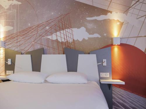 Poitiers Hotel | Family-Friendly ibis Styles Poitiers Centre with Great Amenities