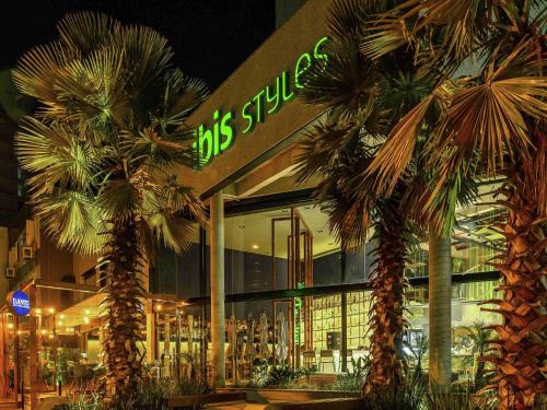 Auxiliadora Hotel | Discover ibis Styles Porto Alegre Moinhos de Vento Hotel