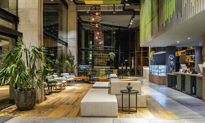 Auxiliadora Hotel | Stylish Ibis Styles Porto Alegre with Spa & Family Comfort