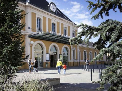 Roanne Hotel | Discover ibis Styles Roanne Centre Gare - Pet Friendly Stay