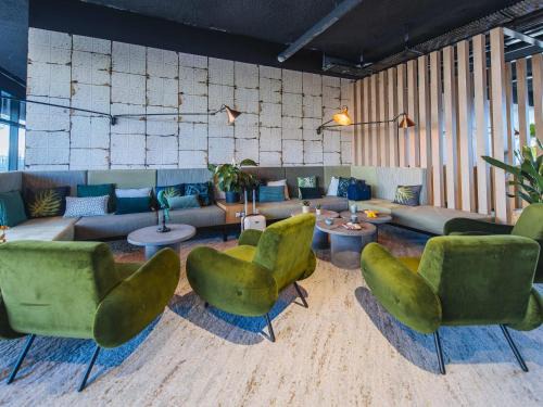Quartier Saint-Clement - Jardin des Plantes Hotel | Discover Ibis Styles Rouen Centre Rive Gauche with Pool