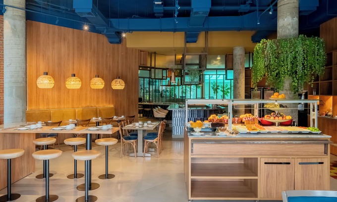 Sorocaba Hotel | Discover Ibis Styles Sorocaba Santa Rosalia: Pool & Dining
