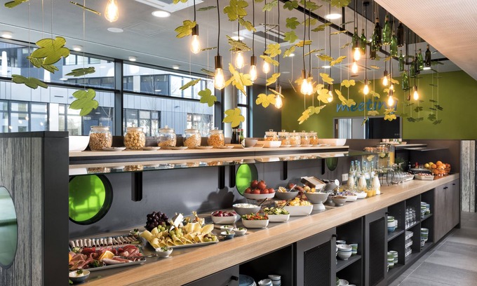 Wallgraben-West Hotel | Welcoming ibis Styles Stuttgart Vaihingen with Great Amenities