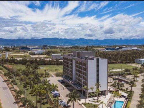 Piracangagua Hotel | Pet-Friendly Ibis Styles Taubate with Oceanfront Pool