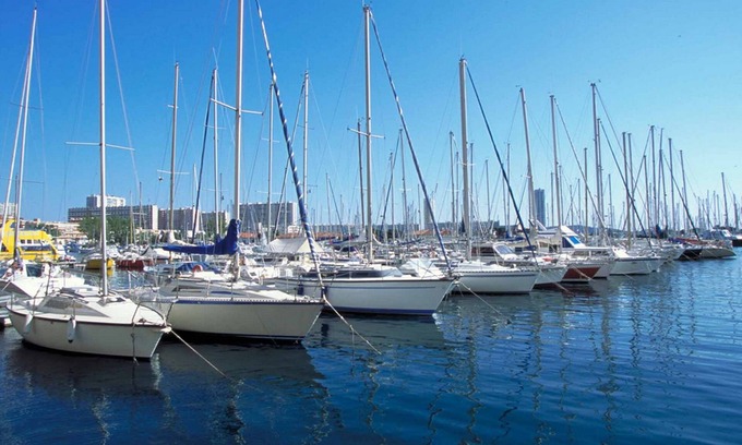 La Seyne-sur-Mer Hotel | Relaxing Getaway at ibis Styles Toulon La Seyne sur Mer