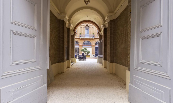 Toulouse City-Centre Hotel | Eco-Friendly Ibis Styles Toulouse Capitole with Spa & Dining