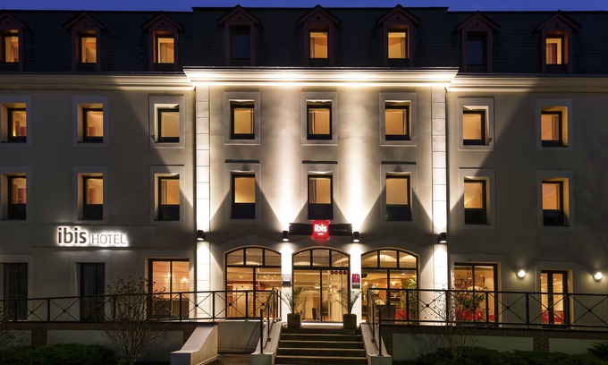 Vitre Hotel | Relaxing Stay at ibis Vitré Centre with Spa & Breakfast