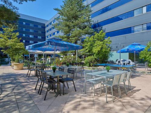 District 5 Hotel | Discover ibis Zürich City West: Pet-Friendly with Dining