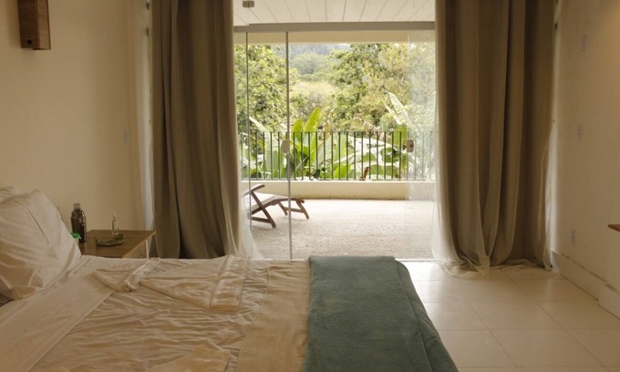 Ponta Do Partido Hotel | Relax at Ibiza Suítes: Family-Friendly with Spa & Breakfast