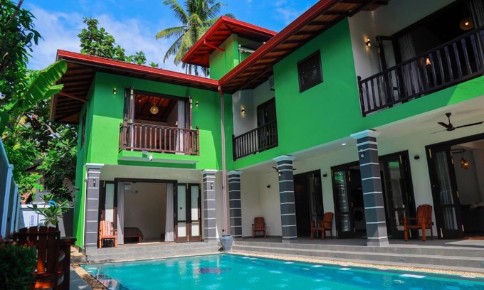 Hikkaduwa Villa | IBSON Villa - 4 Bedroom Oasis with Oceanfront Pool