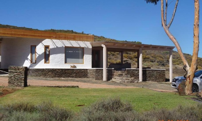 Barrydale Ski Chalet | Experience Icarus Cottage: 4-Star Family and Pet Friendly Retreat