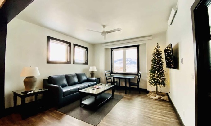 Granby Apartment | Top-Rated Ice Skating Suite at Granby Dairy Suites