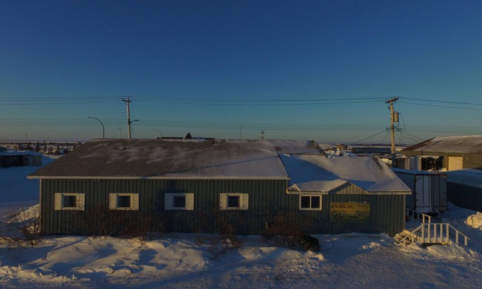 Churchill Hotel | Welcoming Iceberg Inn: Family-Friendly with Great Amenities