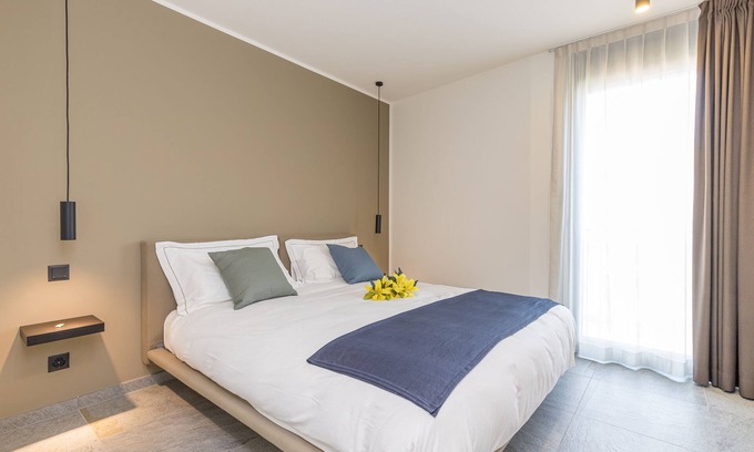 Lugano Apartment | ICON H 505 Suite: Ideal Business Stay in Lugano, Switzerland