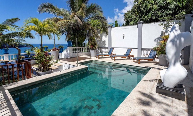 Sao Conrado Villa | Iconic Oceanfront Villa in São Conrado with Private Pool