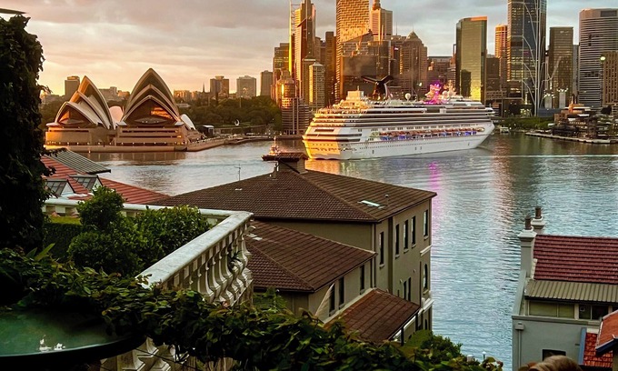 Kirribilli Apartment | Scenic Harbour Views & Prime Location in Kirribilli