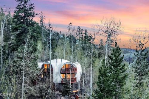Intermountain Apartment | Pet-Friendly Retreat at Iconic Vail Dome Unit 2