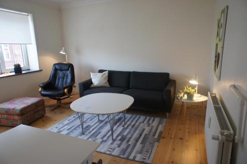 Esbjerg Apartment | Family-Friendly Stay at Spangsberggade 24 - Guest Rated 8.3