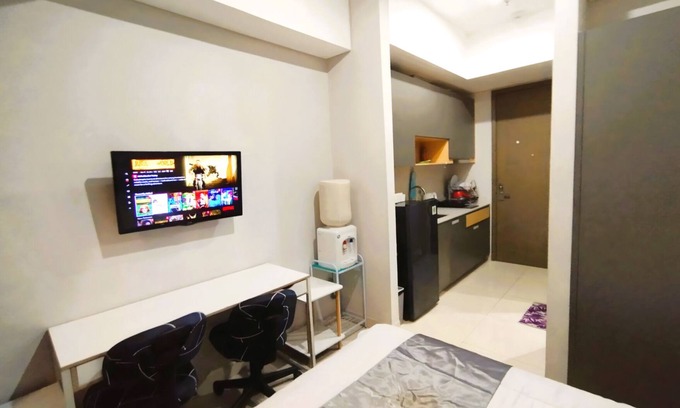Jakarta Apartment | Stylish Studio Apartment Taman Anggrek Residences Near Mall