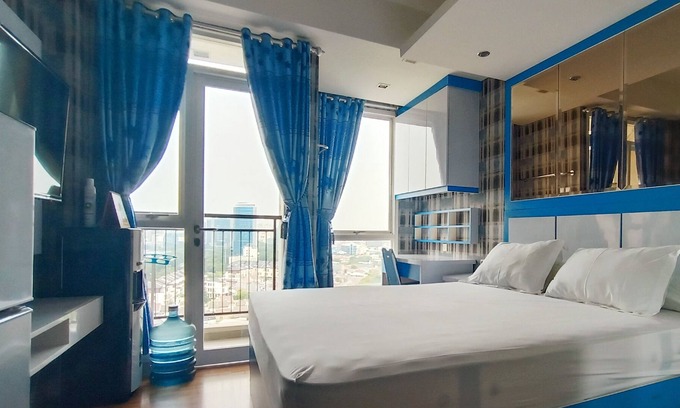Old Jakarta Apartment | Discover Studio10 @Elpis Kemayoran: Free Netflix & Pool