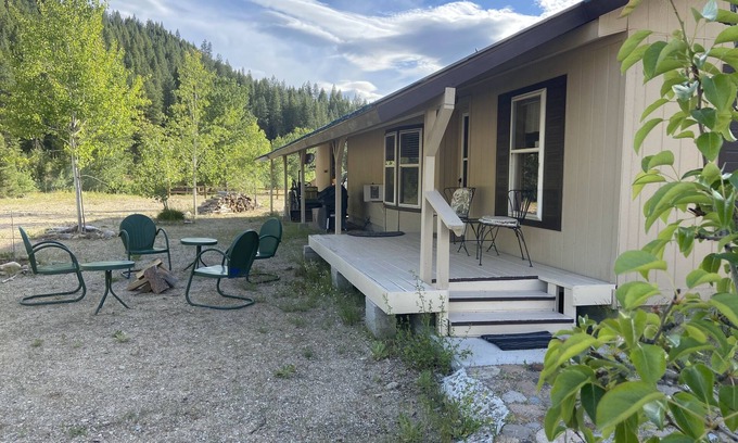Boise House | Idaho City Cabin Retreat: Pet-Friendly 3-Bedroom Escape