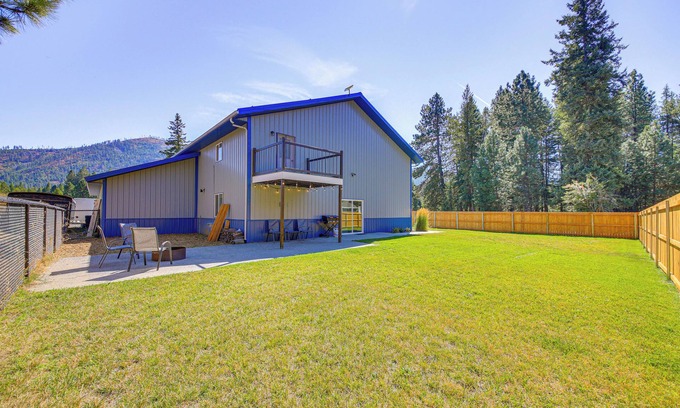 Boundary County Apartment | Idaho Retreat w/Fire Pit - 2 Mi to McArthur Lake