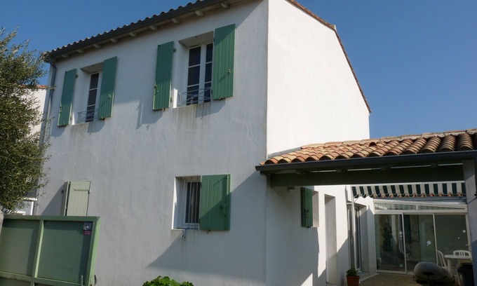 Saint-Clement-des-Baleines House | Prime Location Just 300m from Ile de Ré's Beautiful Beach