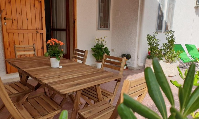 Cozze Apartment | IDEA MARE: Oceanfront Escape with Family-Friendly Amenities