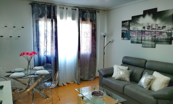 Distrito Sur Apartment | Guest Rated 9.8: Ideal Apartment with Spa & Breakfast in Córdoba