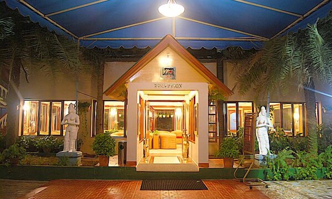 Mahabalipuram Beach Hotel | Relax at Ideal Beach Resort with Ocean Views & Pool Access