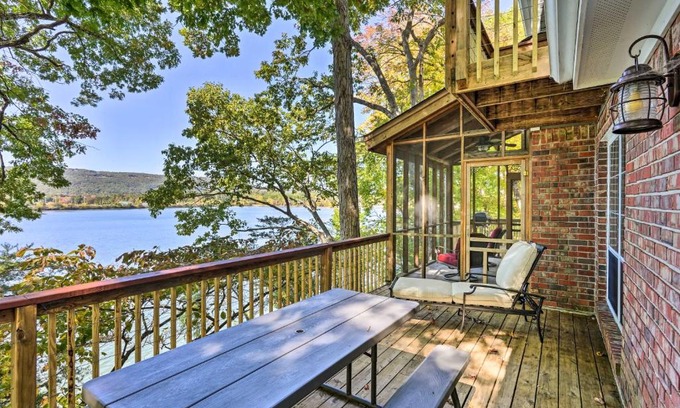Soddy-Daisy House | Pet-Friendly Chickamauga Lake Home with Dock & Fire Pit