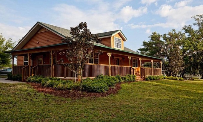 River Ranch Condo | Ideal Condo in River Ranch Across from the water park and near the rodeo