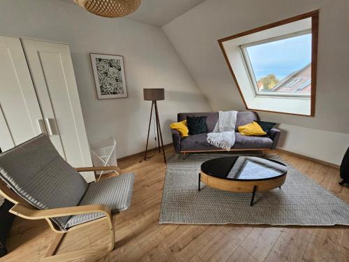 Delitzsch Apartment | Perfect for Workers: 3-Bedroom Apartment with Kitchen & WiFi
