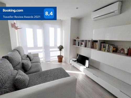 Aranjuez Apartment | Family-Friendly Retreat with Netflix and HBO Access