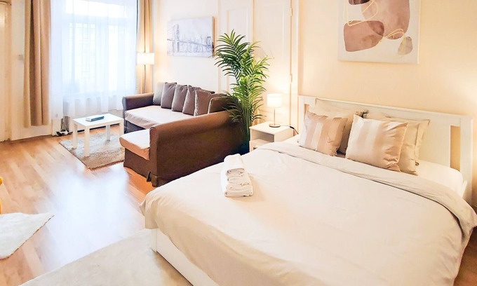 Terezvaros Apartment | Family-Friendly Suite Steps from Oktogon & Andrassy Avenue