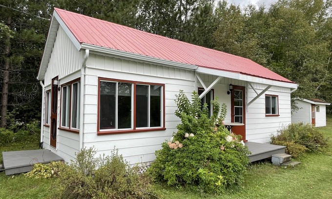 Chateau-Richer Ski Chalet | Romantic Escape with Oceanfront Views and Pet-Friendly Perks