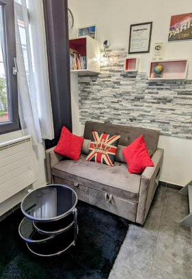 Quartier du Faubourg-Montmartre Apartment | Explore Paris on Foot from Our 4-Star Family-Friendly Hotel