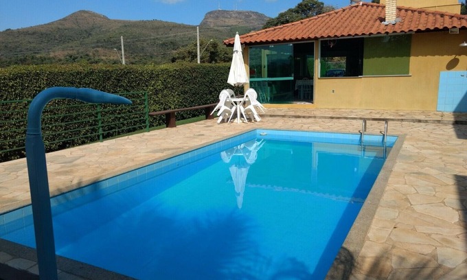 Capitolio House | Perfect Family Retreat: Pet Friendly with Pool & Breakfast