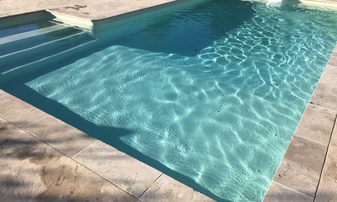 Graveson House | Family Haven: Villa with Pool and Spa in Quiet Area