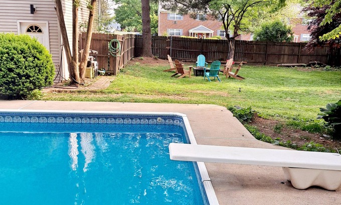 Rohrerstown House | Perfect for Monthly Stays with Pet-Friendly Amenities