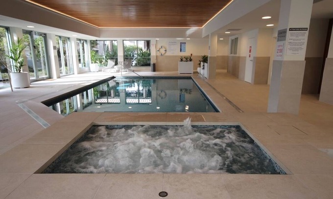 Lorne Apartment | Beachfront Bliss: Lorne Condo with Ocean Views & Spa
