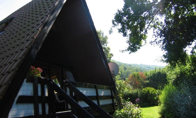Kinding House | Pet-Friendly Retreat: Sunny Home by Lake & Forest